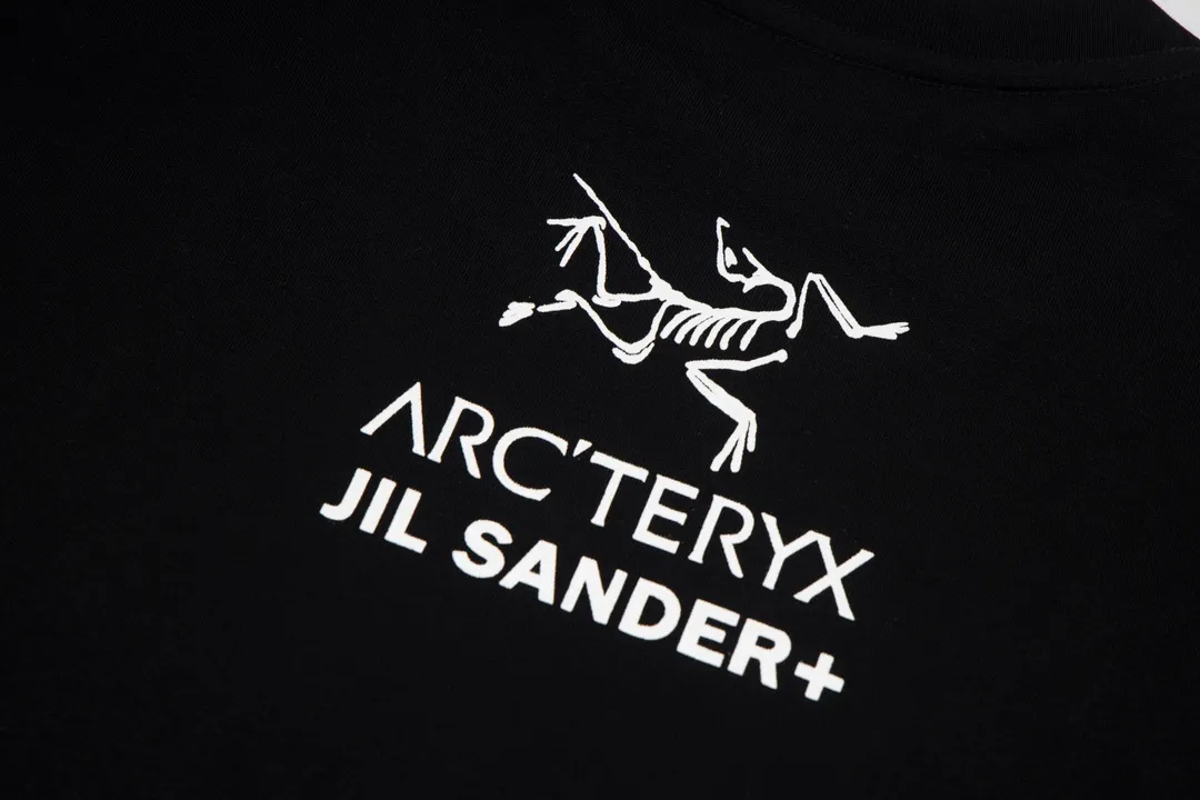 【 Quality】 Arc’teryx 𝟮𝟰𝘀𝘀 JIL SANDER T ， ， ， OS Premium 32S g Quality ： ：White Black Size：XS S M L